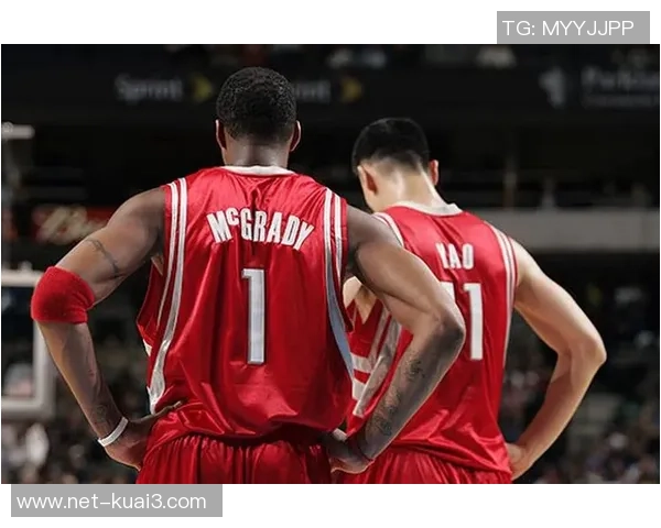 姚明带领火箭队对阵老鹰精彩录像回顾与赛场亮点分析